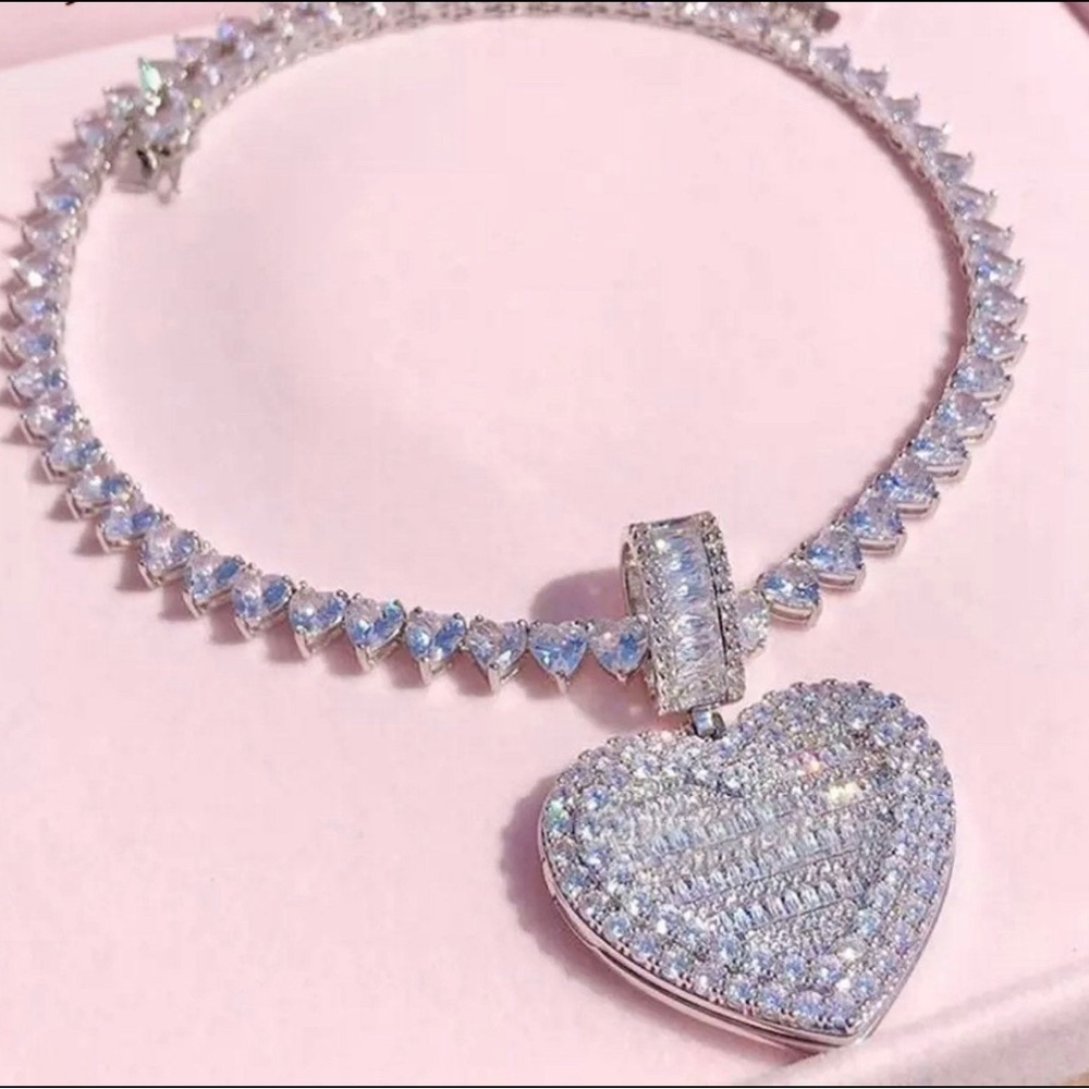 Tennis heart locket , tennis heart , tennis heart pendant locket necklace photo